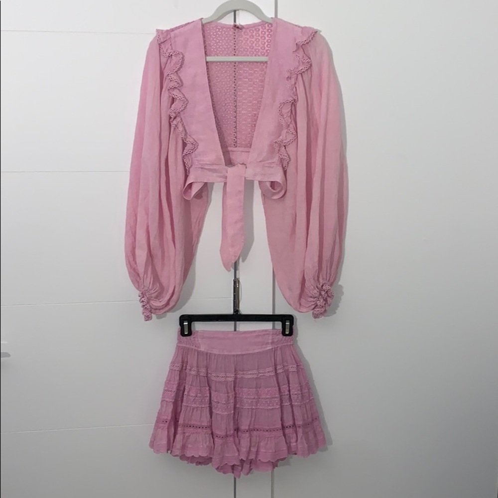 Charming set blouse and skirt